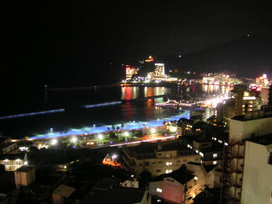 �Έ䊲�q�i�����点�d�b�����Ȃ��猩�Ă����i�F�j