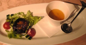 ������1�F �t�H�A�O���̃\�e�[���m�����q����