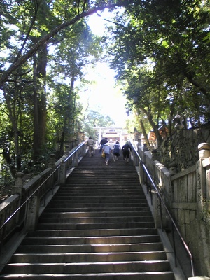 �S���j��̊K�i