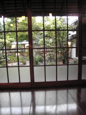 �����]��