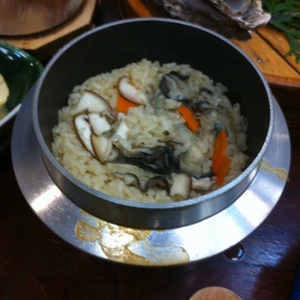 ���a����